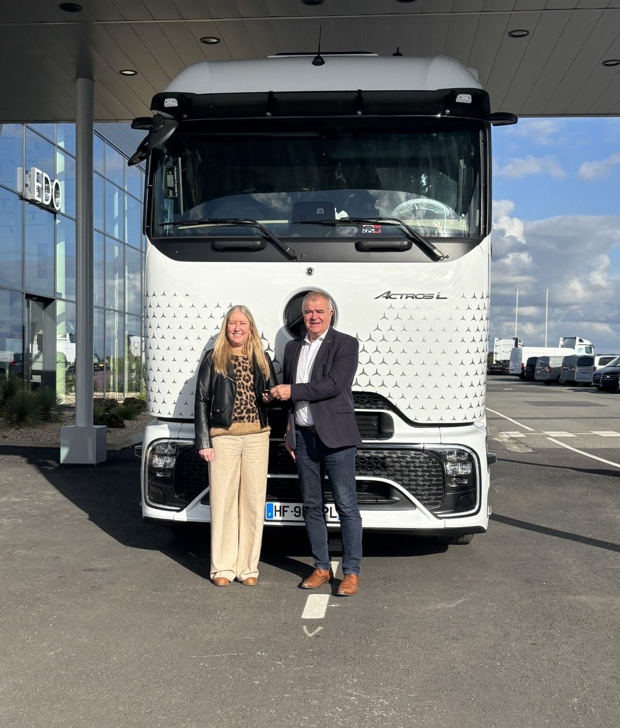 Livraison d’un Mercedes-Benz Actros 1848 LS pour le Groupe Transports Nicolas