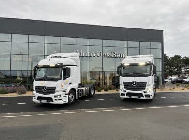 Livraison de deux camions Mercedes-Benz Actros 1843 LS et 1846 LS par EDO Plérin à la coopérative agricole Le Gouessant en Bretagne.