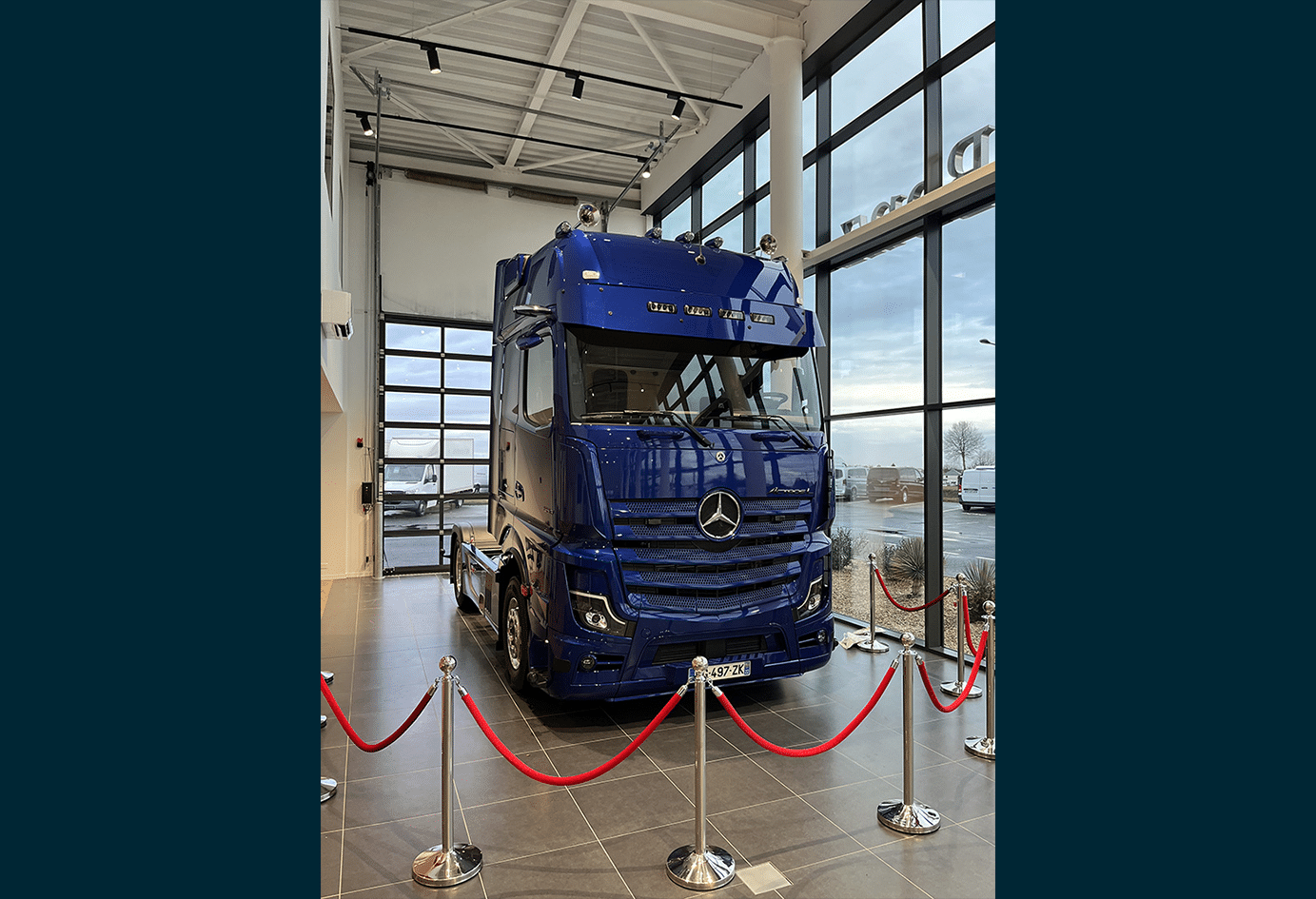 Livraison exclusive d’un Mercedes-Benz Actros 1853 Prime à Transports Bozec Goulven – Groupe EDO